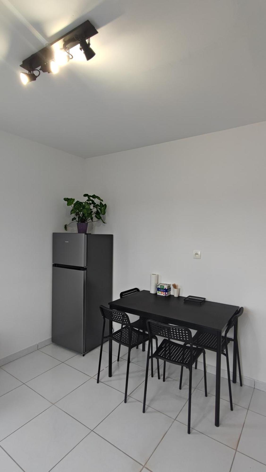 Appartement Cosy Uchaud Bagian luar foto